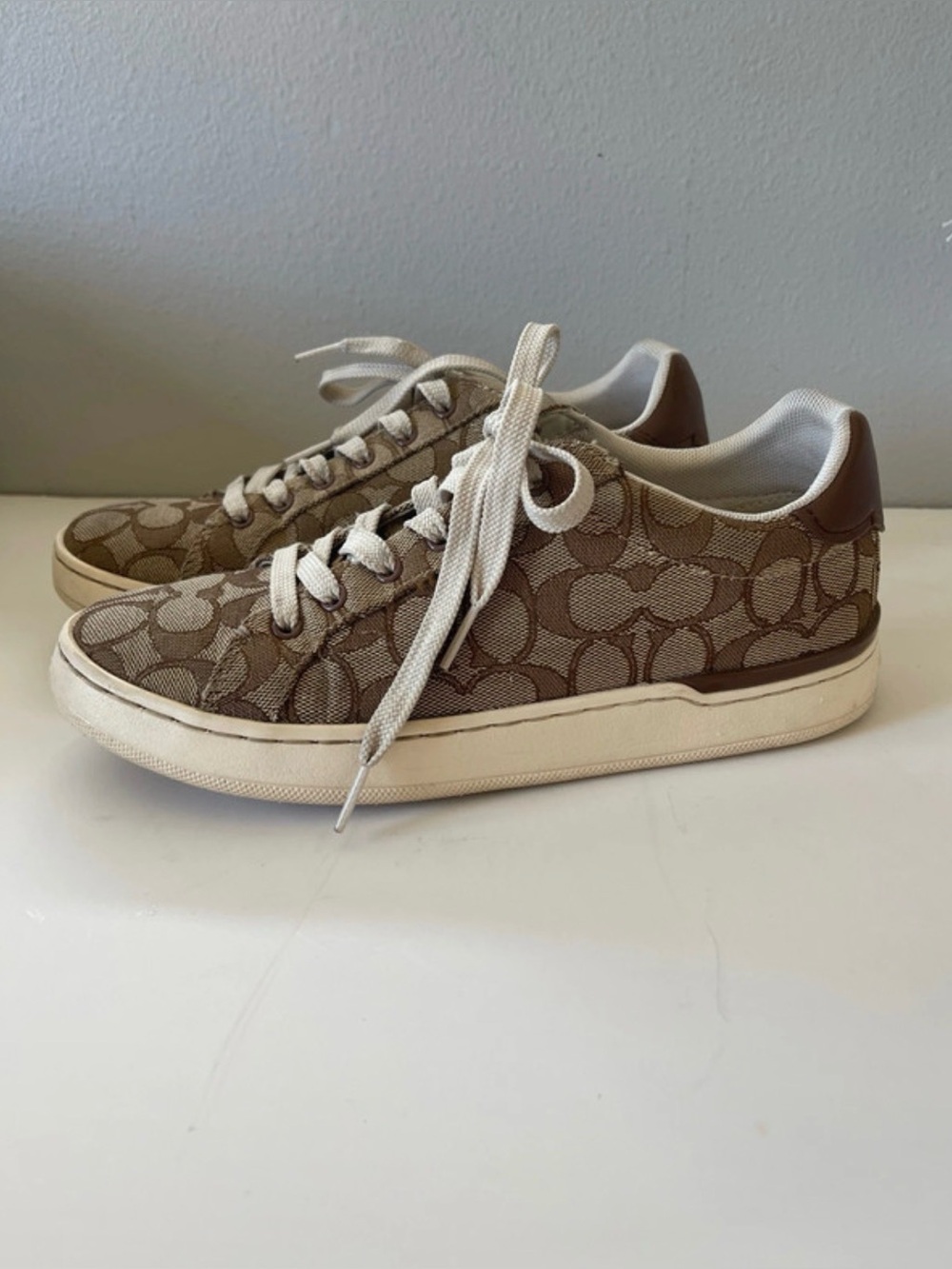 Coach Clip Low Top G4967 Womens Sneakers 7.5B Khaki Saddle Jacquard Shoes